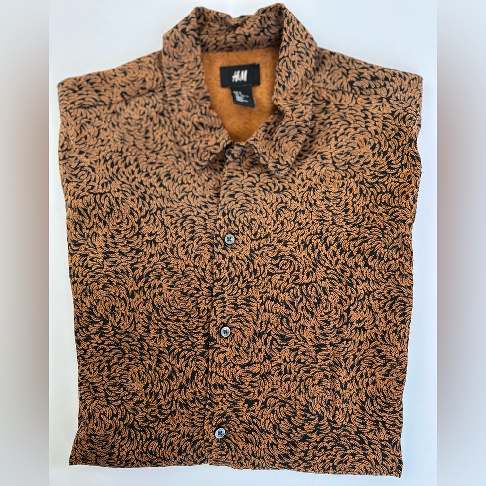 H&M Feather Print-Short Sleeve Button Down, Small